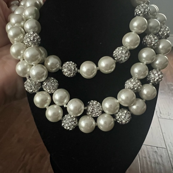 Pearl Necklace - Picture 2 of 7